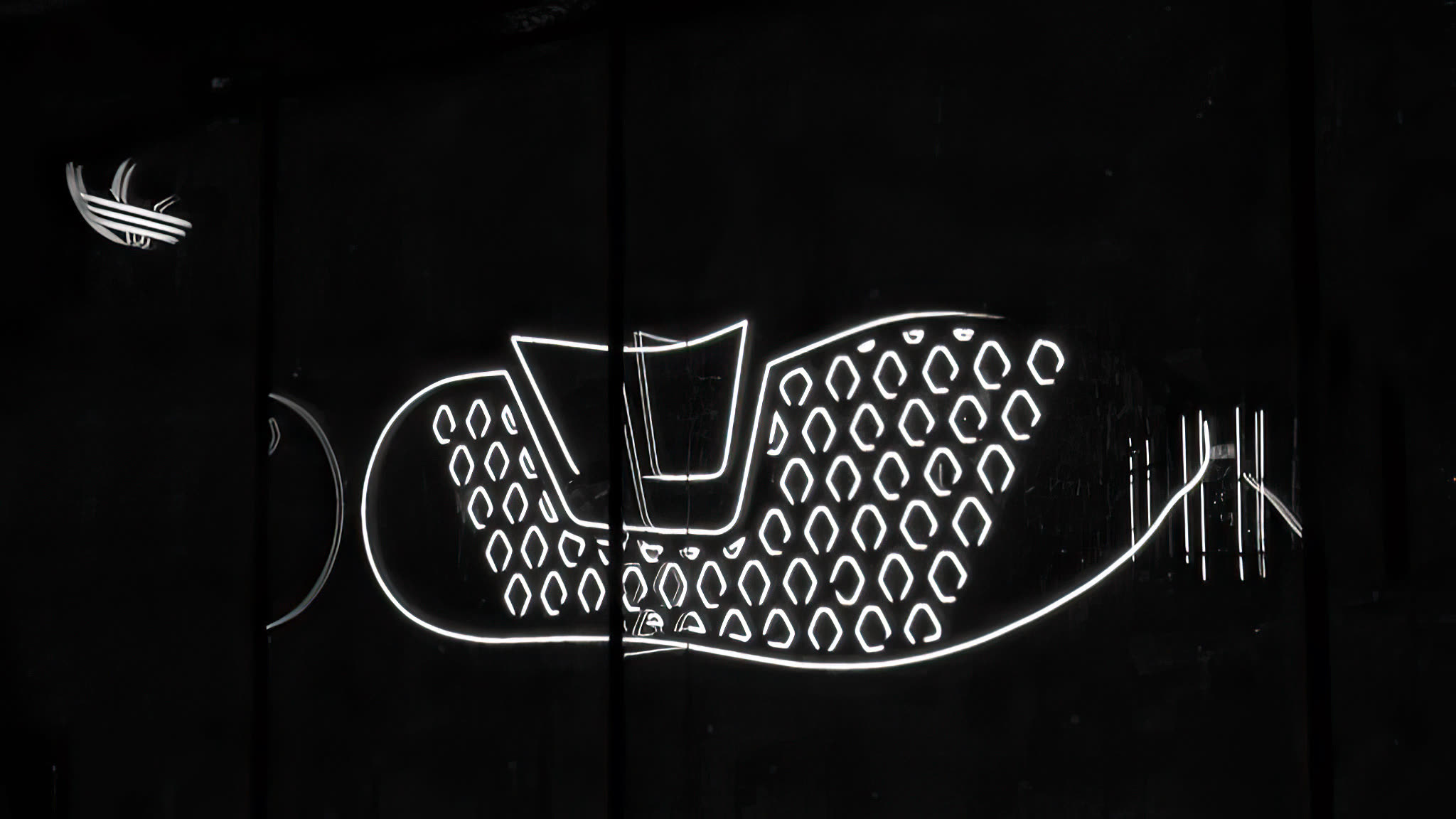 Line construction, detail